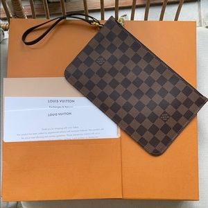 Louis Vuitton Neverfull Pouch